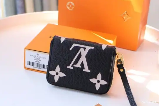 COIN VUITTON LOUIS PURSE ZIPPY 0425